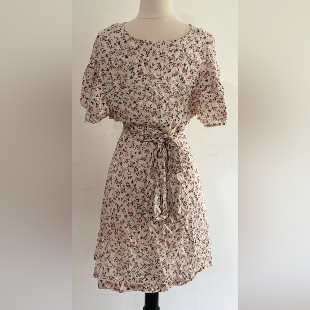 NWOT, Millibon, pale pink, floral, 32 in length, 15 P2P